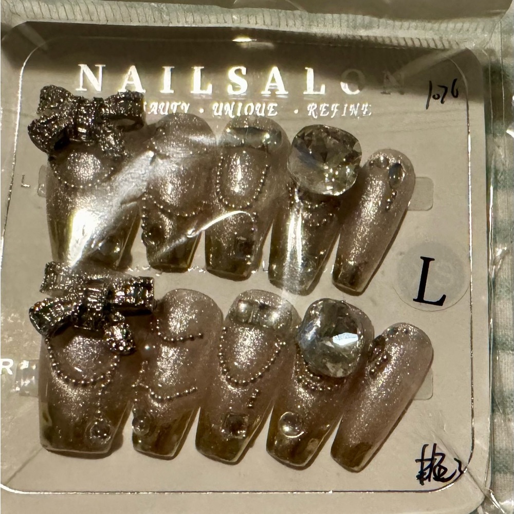NailsALC Silver Glitter Rhinestone Press-On Nails